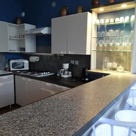 Апартаменты Location Courte Duree *